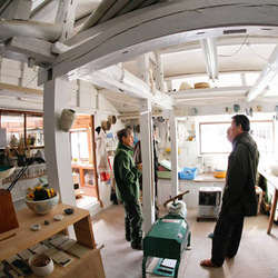 工房や住まいも”作品”に。滋賀県高島市の暮らしを伝えるオープンアトリエ「風と土の交藝」