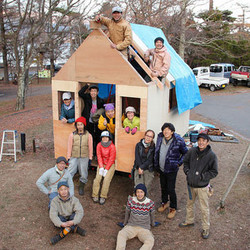 日本初、3か月でタイニーハウスをつくった「タイニーハウス・ワークショップ」で参加者が得たものは技術よりもむしろ「生き方」暮らしのものさし