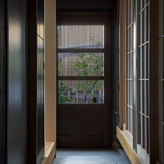 日本建築の知恵を取り入れ、 自然と快適に同居する続き間の家