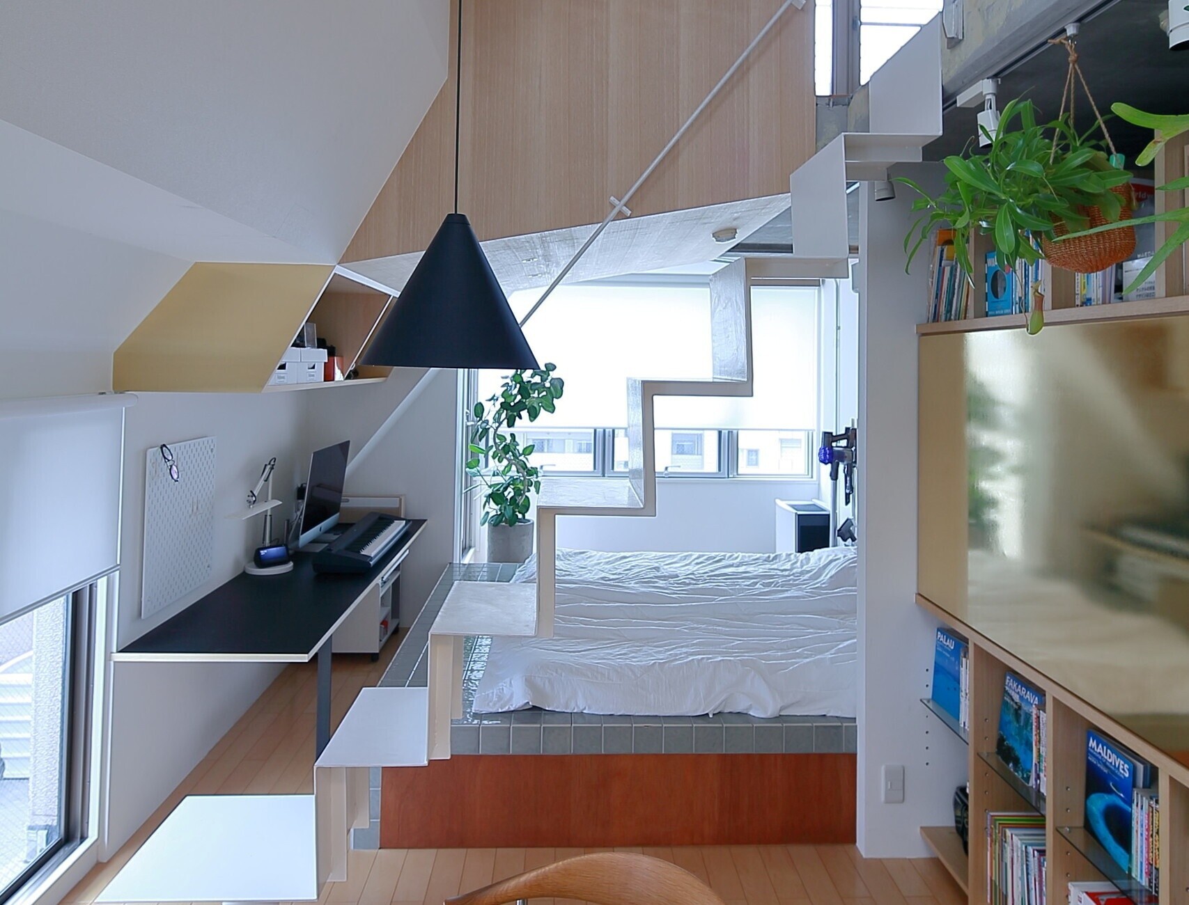 狭小住宅はアイデア満載 間取りに工夫あり な建築事例6選 Sumika 建築家 工務店との家づくりを無料でサポート