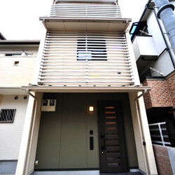 京都市上京区 間口4ｍ24坪の狭小住宅 Design Sumika 建築家 工務店との家づくりを無料でサポート