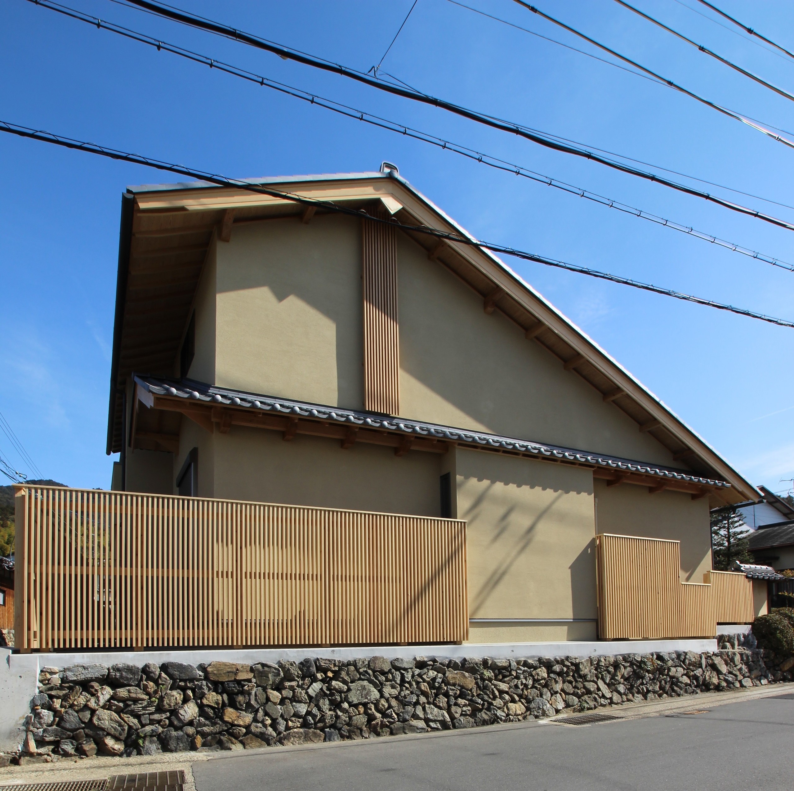 光庭のある家（京都産木材によるモダン和風住宅）の建築事例写真