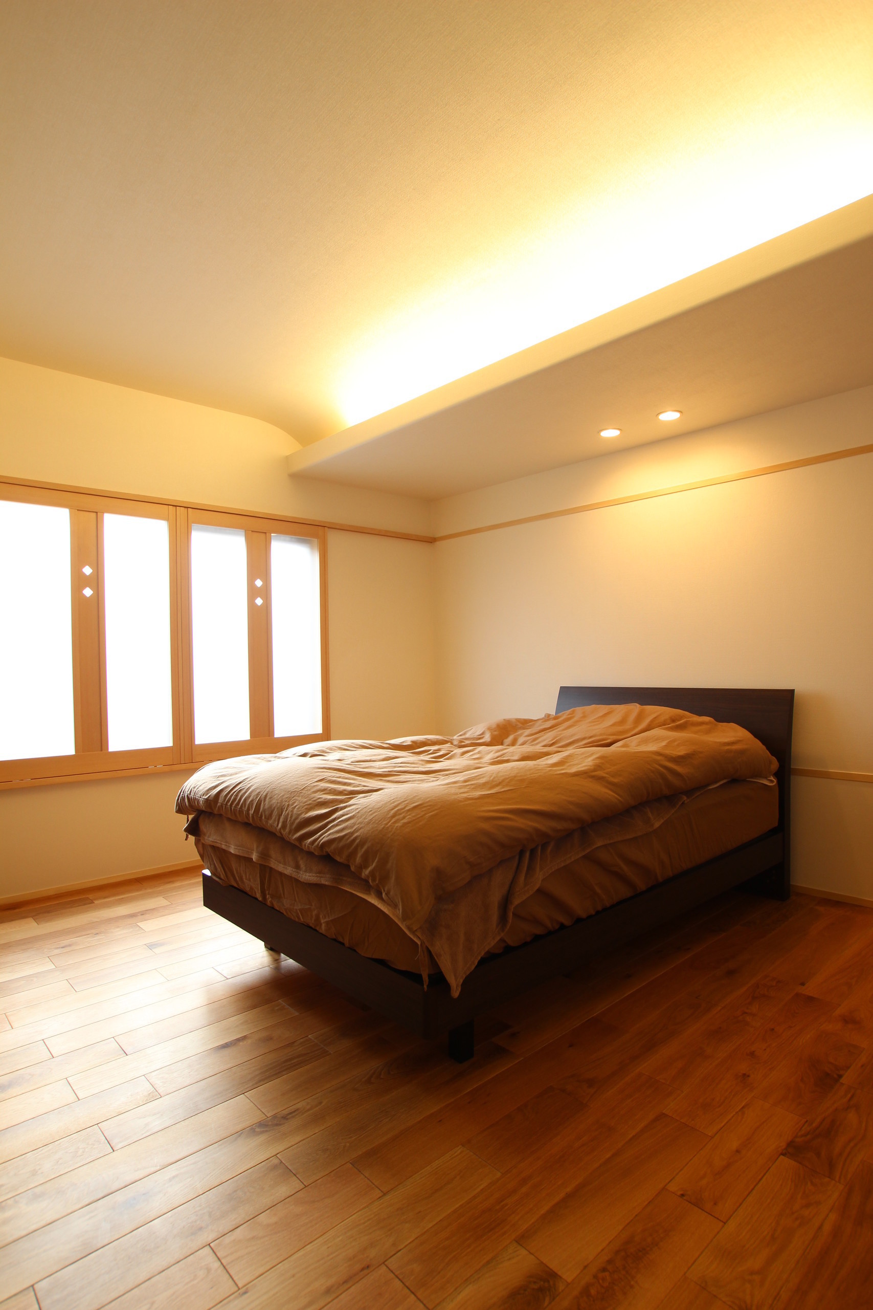 寝室のリノベーションの建築事例写真
