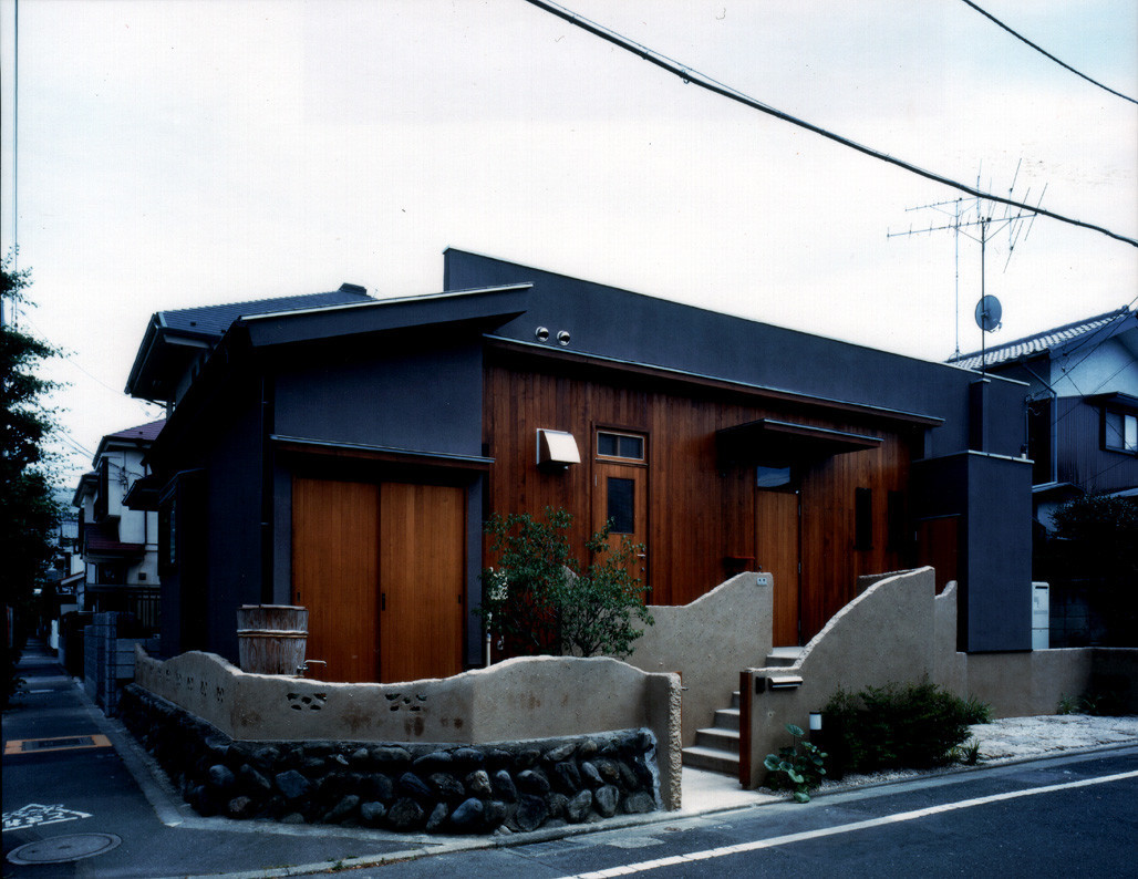 府中市の中庭のある平屋の小さな家 有 光設計の建築事例 Sumika 建築家 工務店との家づくりを無料でサポート