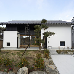 明日香の家 奈良、歴史ある地区に建つ現代和風の家
