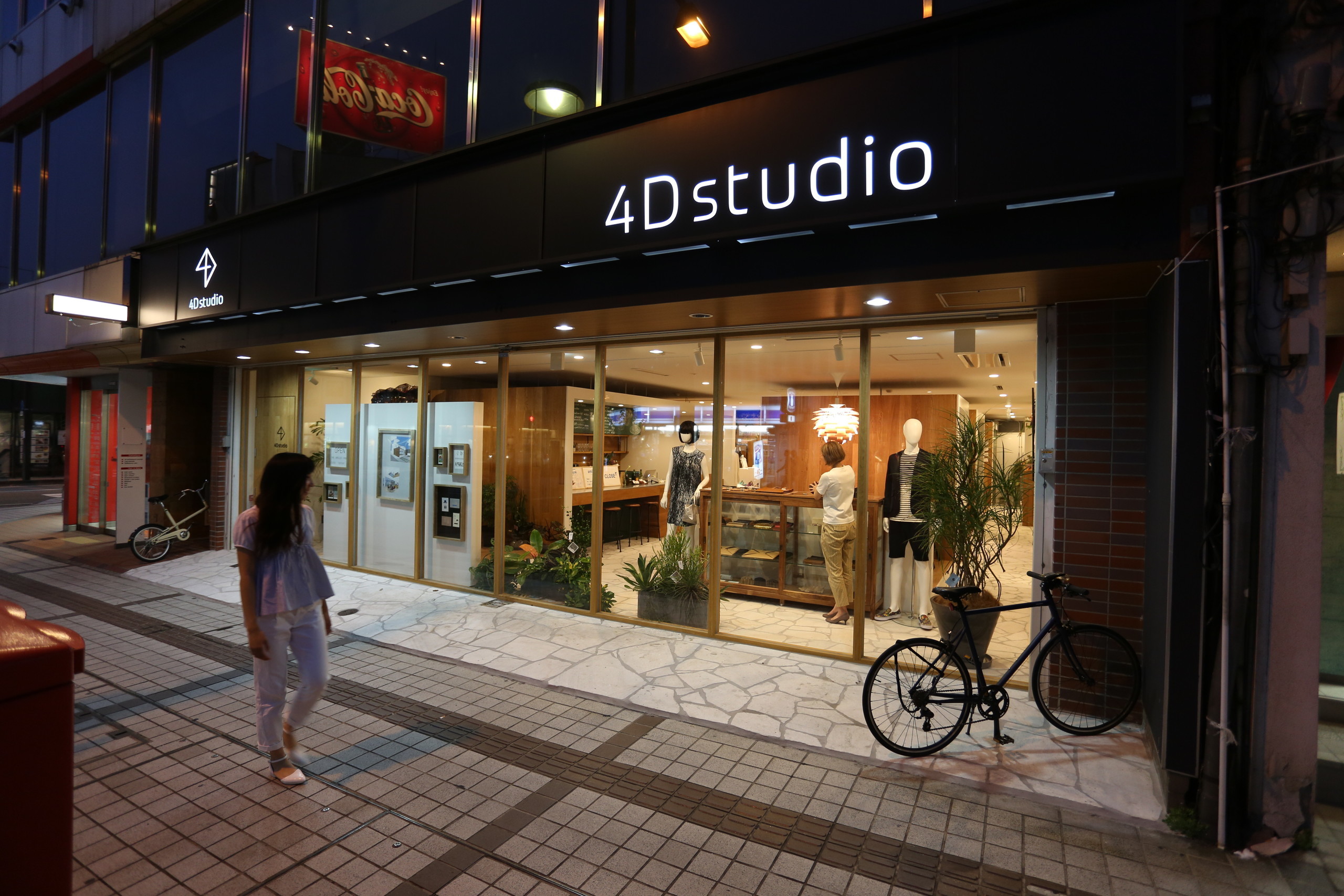 ライフスタイルショップ 4D studioの建築事例写真