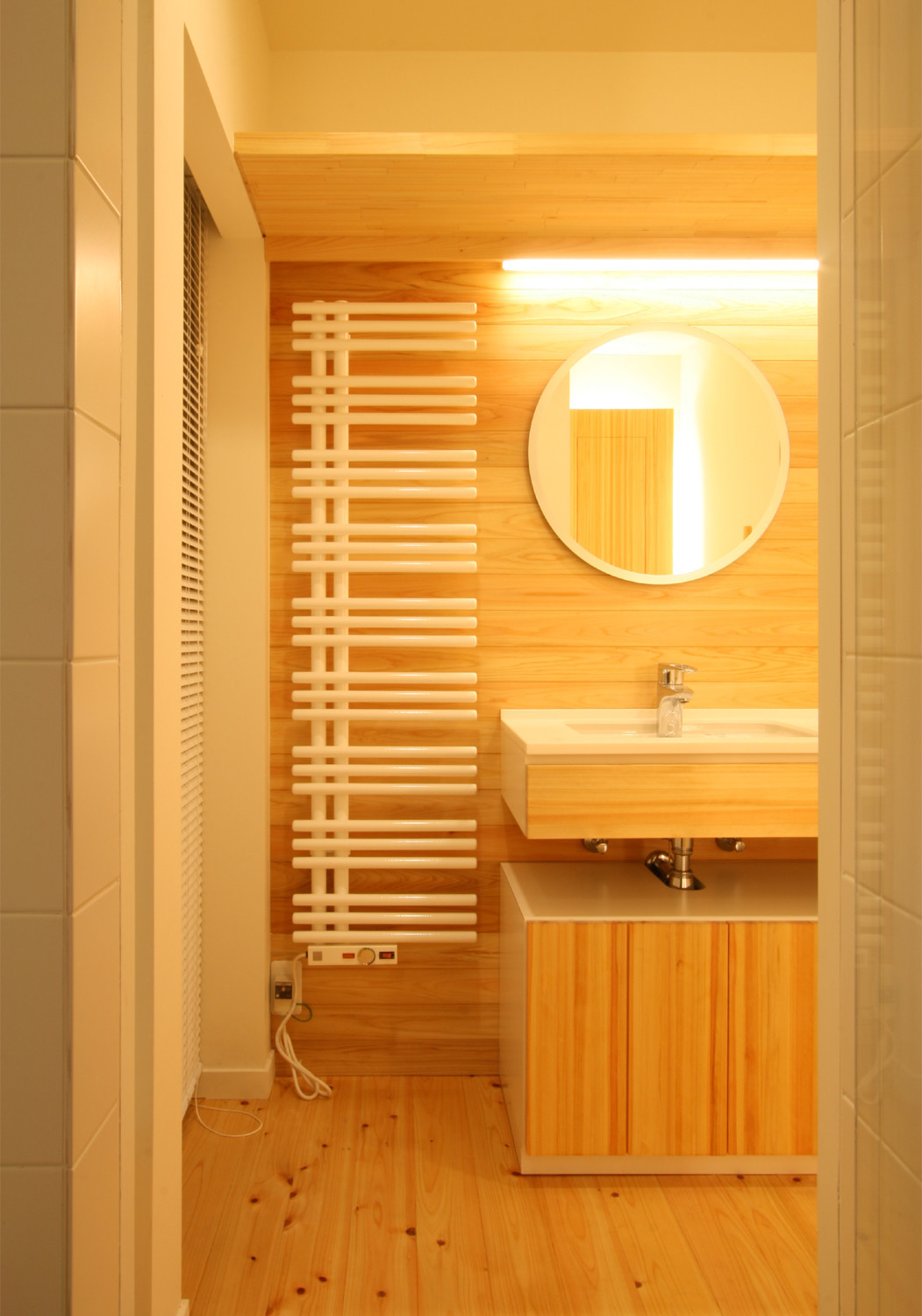 UBではできない狭い浴槽を広くした改装の建築事例写真