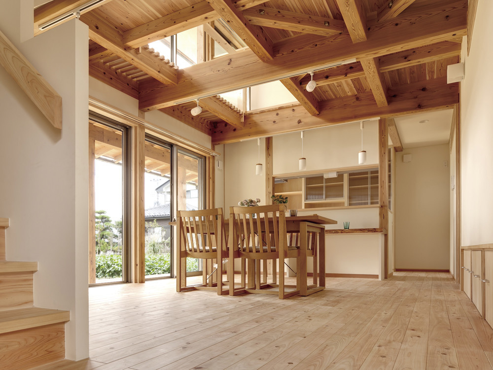 栃木産の骨太な木材を使った自然素材の木の家の建築事例写真