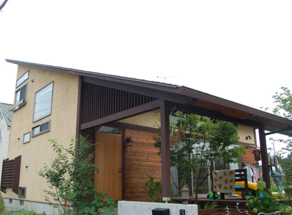 ローコストでシンプルな木と漆喰の家2 Sumika 建築家 工務店との家づくりを無料でサポート
