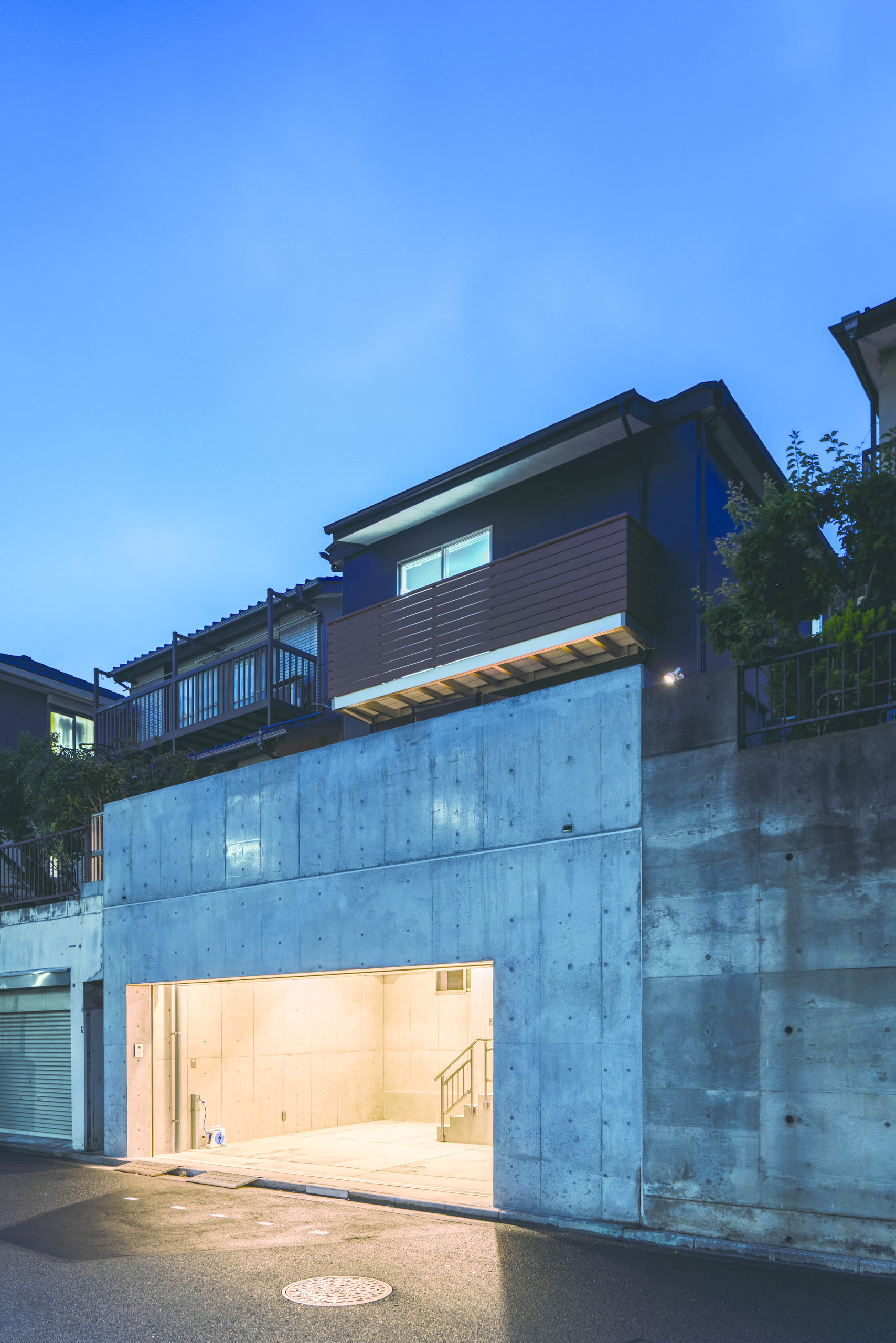 富士見台の家 地下一体型インナーガレージのある家 Sumika 建築家 工務店との家づくりを無料でサポート