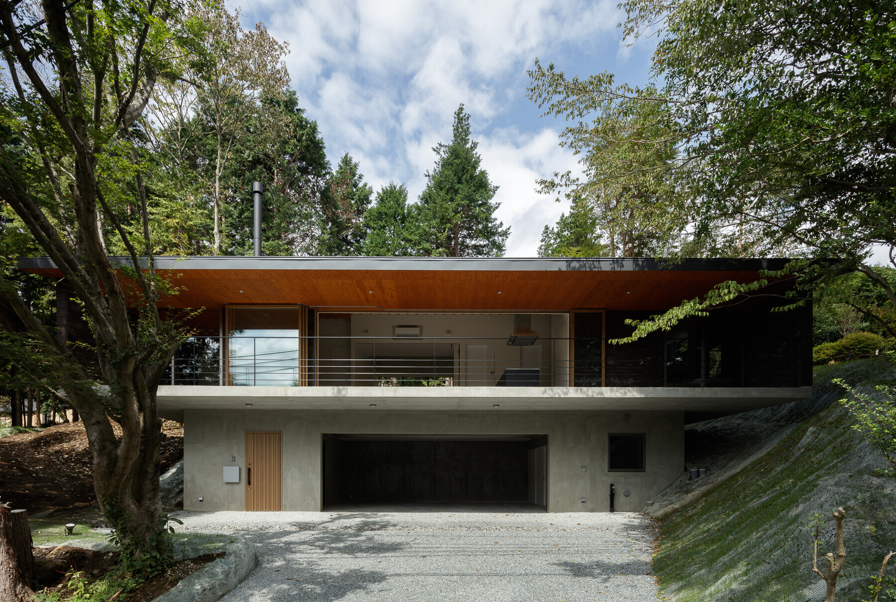 箱根の家～森の別荘の建築事例写真
