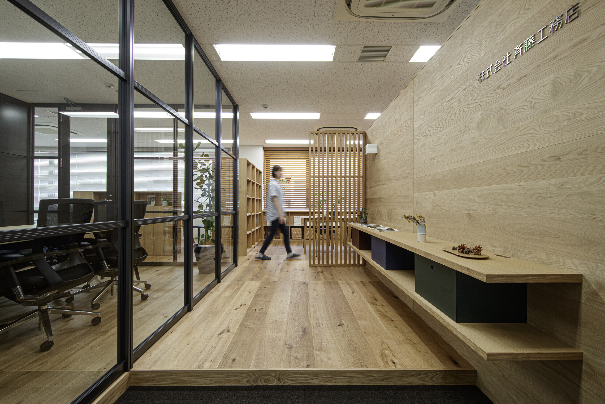 Omiya Office -木とスチールのオフィス空間-の建築事例写真
