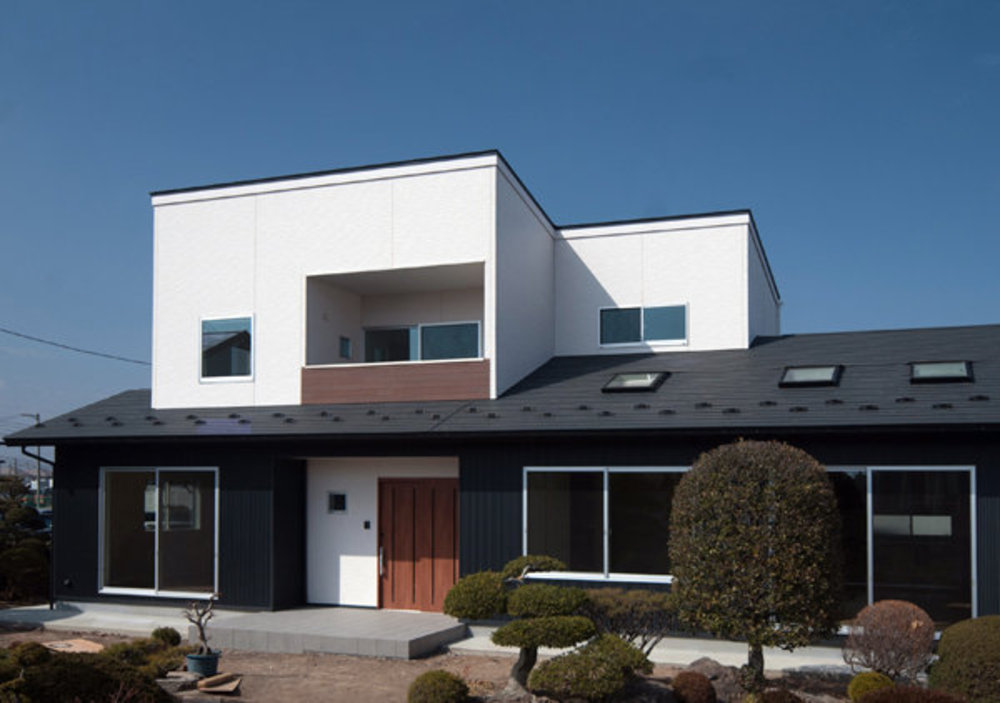 飯野坂の二世帯住宅の建築事例写真