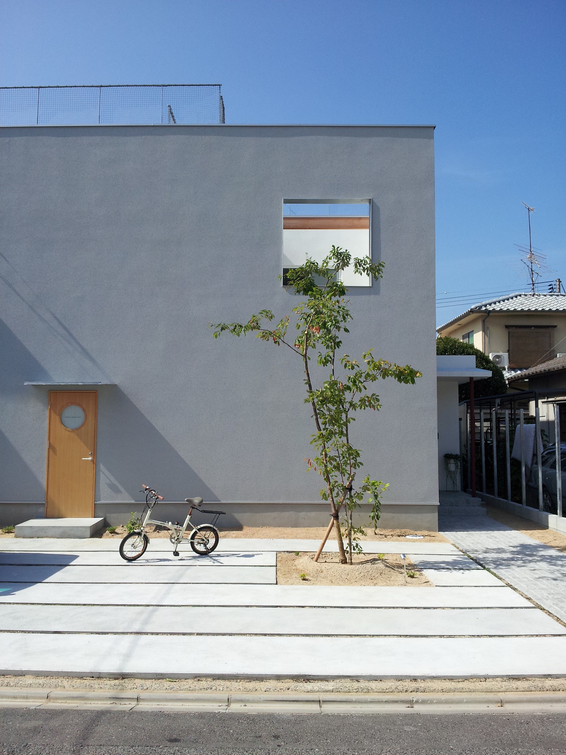 小さな団地の小さなパティオ 内田建築デザイン事務所の建築事例 Sumika 建築家 工務店との家づくりを無料でサポート
