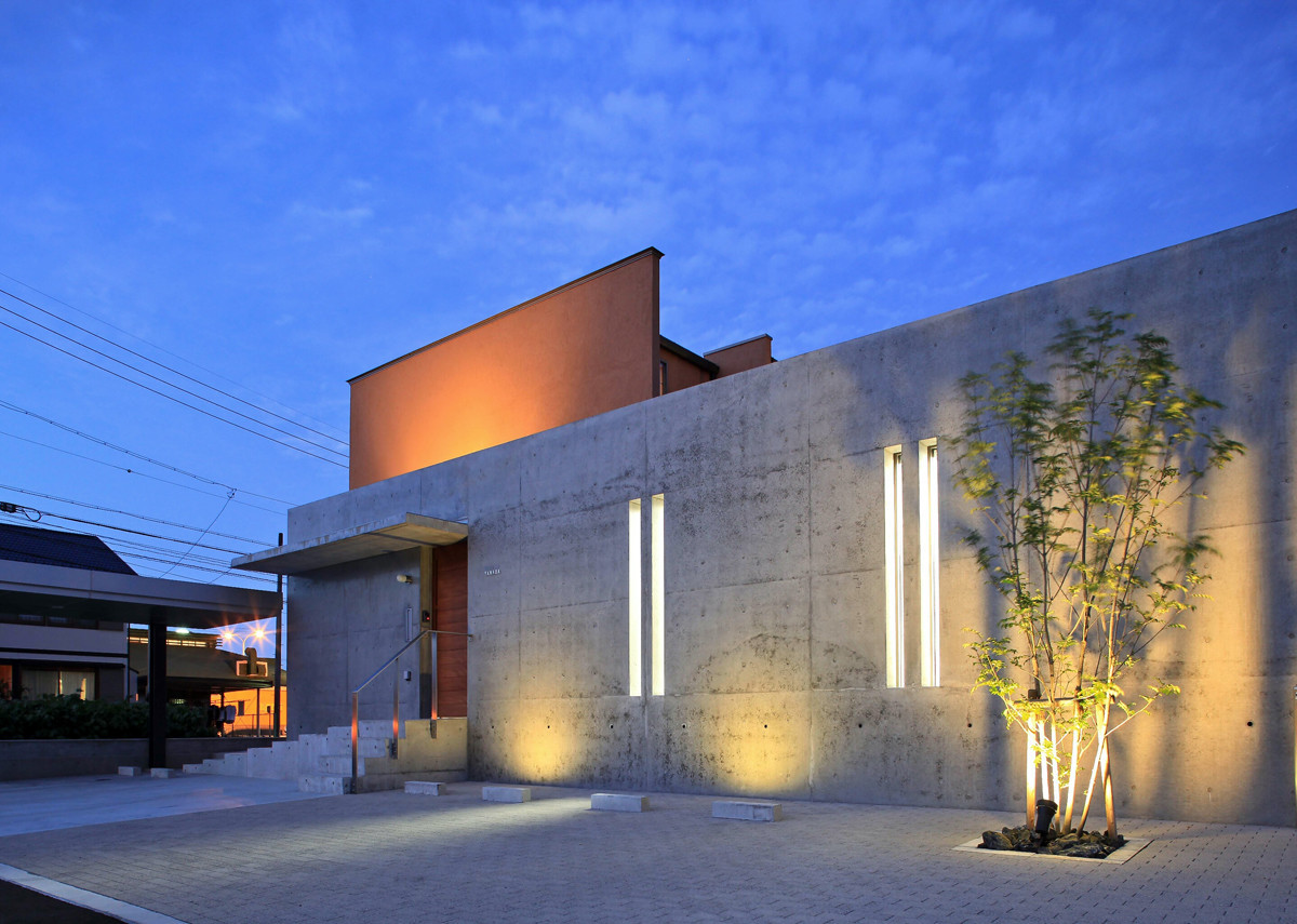 コンクリート壁のある木造住宅 江川竜之建築スタジオの建築事例 Sumika 建築家 工務店との家づくりを無料でサポート
